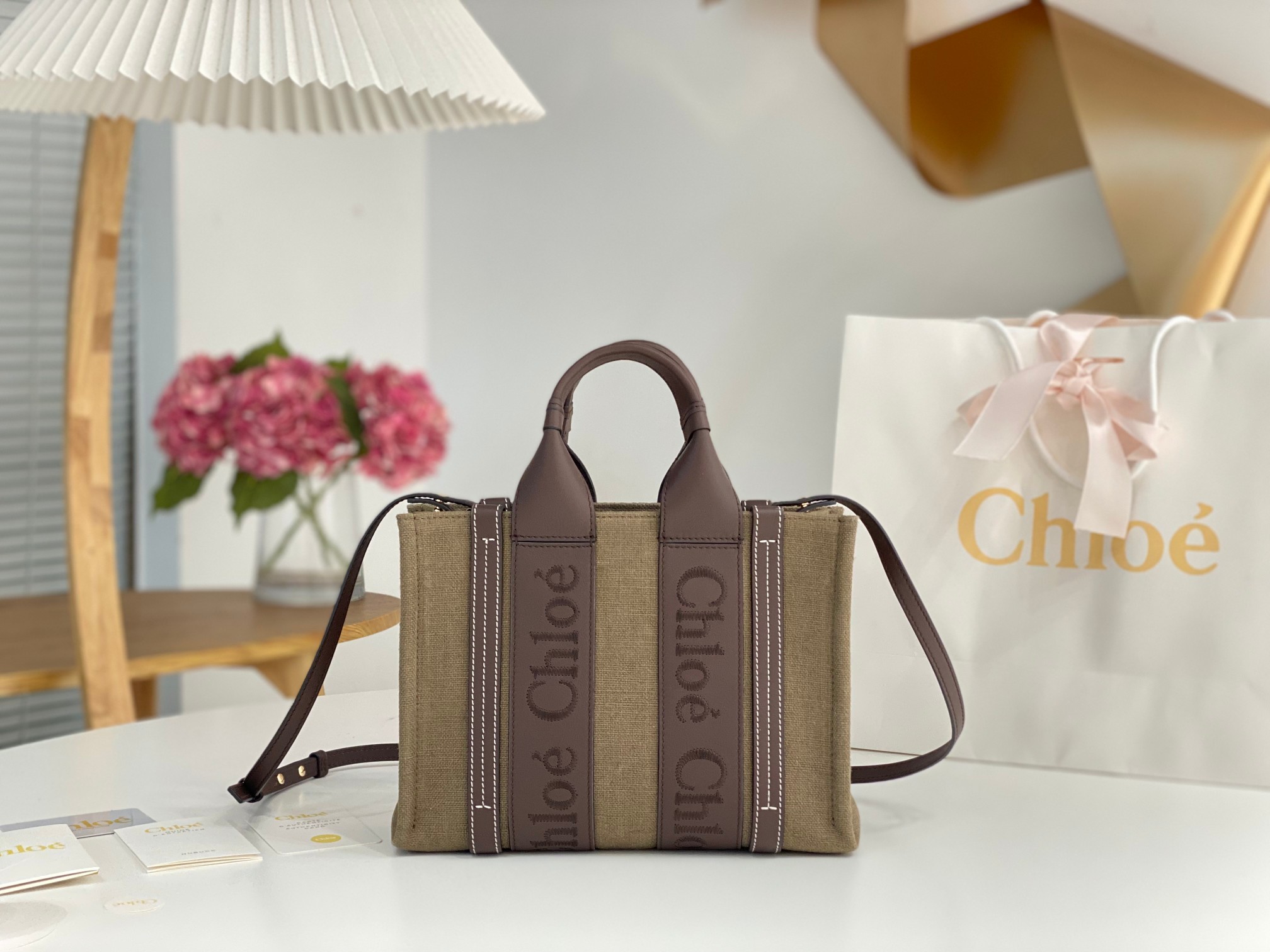 Chloe Small Woody Tote Bag In Linen